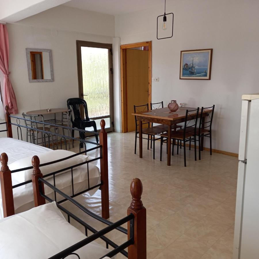 Μαρου Rooms Olympiakí Aktí Esterno foto